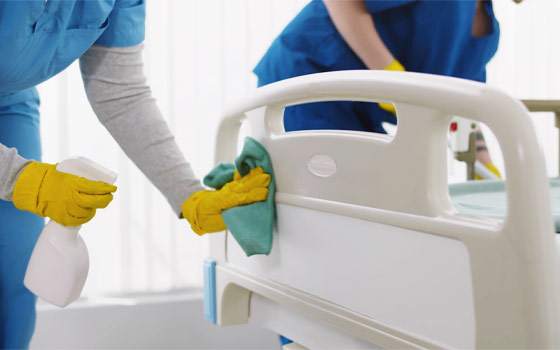 Especialistas na limpeza de hospitais
